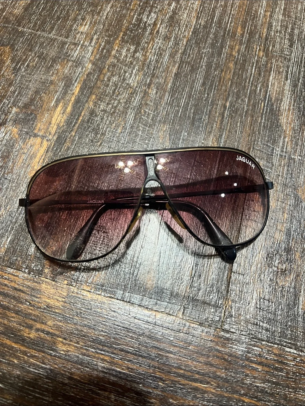 Vintage Jaguar Men’s Aviator Sunglasses with Pink Gradient Lenses